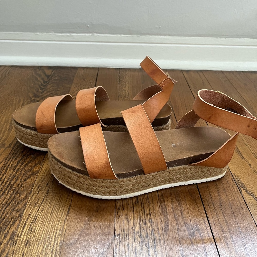 Espadrille platform sandal